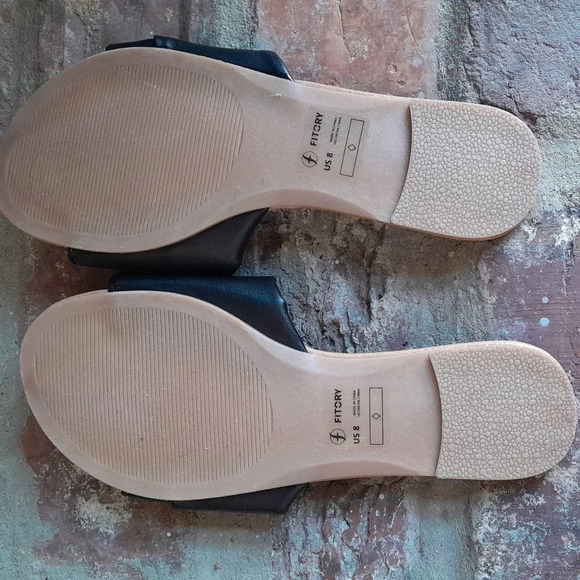 Fitory Black Sandals NWOB - Picture 4 of 4